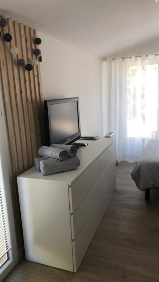Refait A Neuf Avec Jardin Mortes Apartment Aigues-Mortes